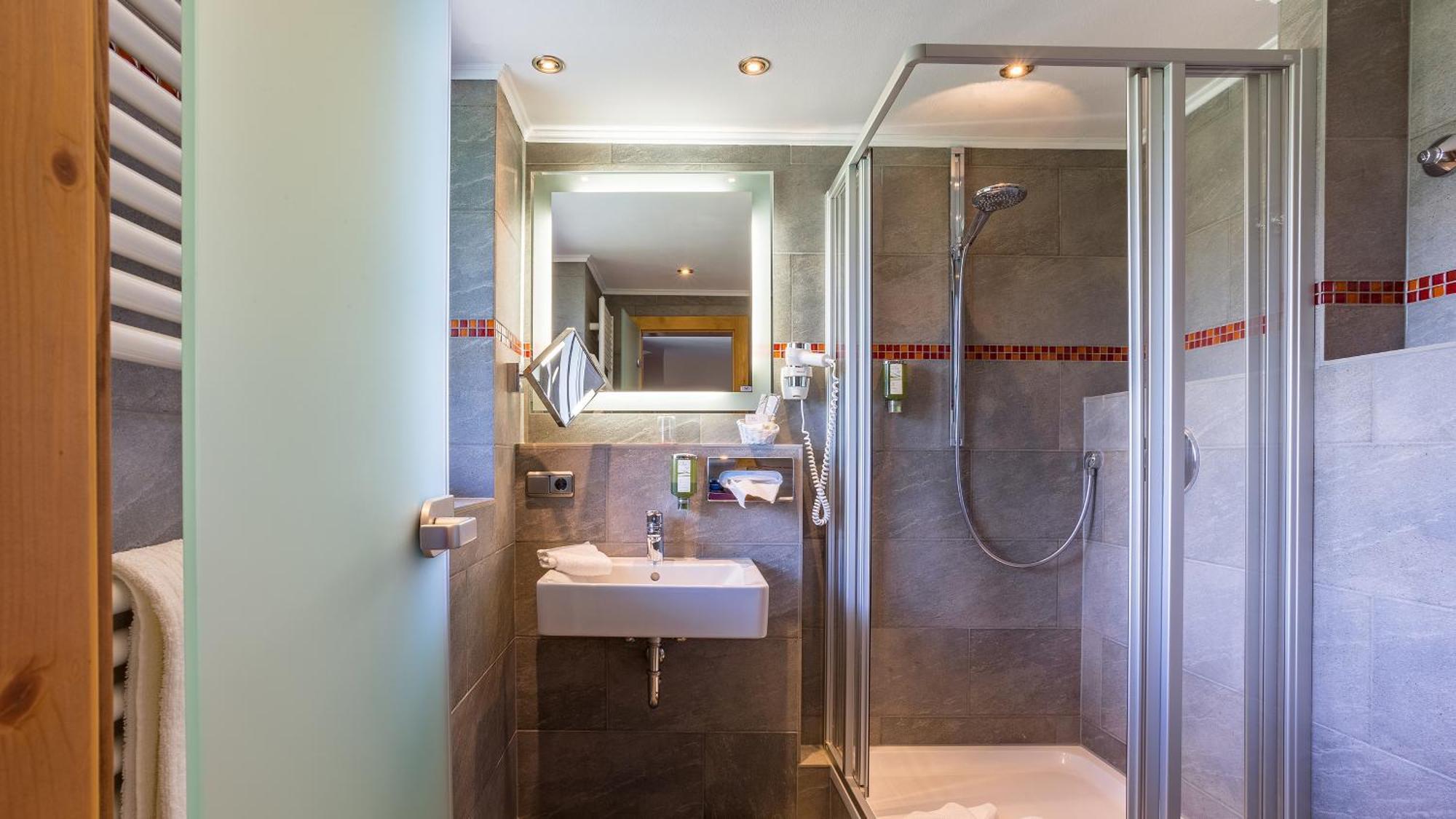 Alpenhotel Oberstdorf - Ein Rovell Hotel Ngoại thất bức ảnh